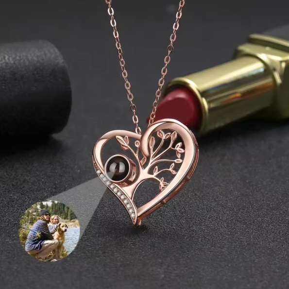 Heart-Shaped Tree of Life Projection Necklace 2025031704